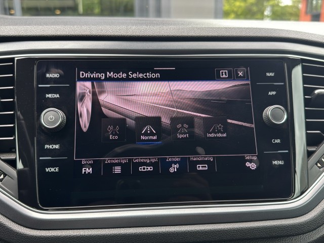 VOLKSWAGEN T-ROC 1.5 TSI DSG R-LINE TREKHAAK/BEATS-AUDIO/NAVI/ACC/PDC, Vortkamp Enschede, Enschede