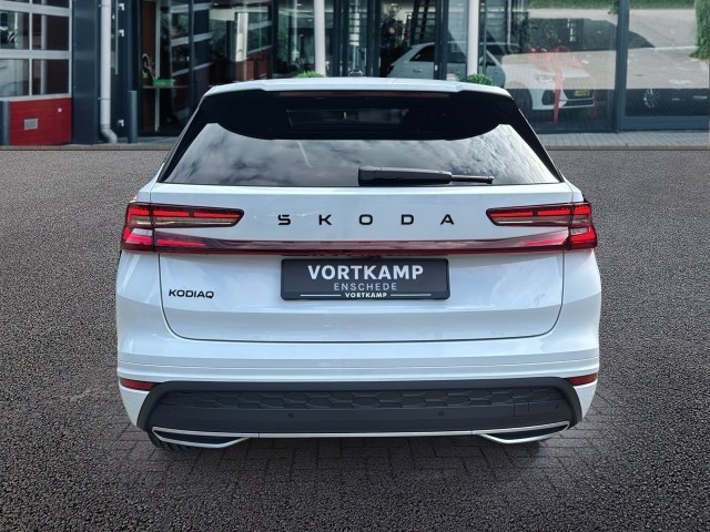 SKODA KODIAQ 1.5 TSI DSG SPORTLINE 7P PANO-DAK/CAMERA/TREKHAAK/NAVI/ACC/STOELVERW, Vortkamp Enschede, Enschede