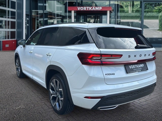 SKODA KODIAQ 1.5 TSI DSG SPORTLINE 7P PANO-DAK/CAMERA/TREKHAAK/NAVI/ACC/STOELVERW, Vortkamp Enschede, Enschede