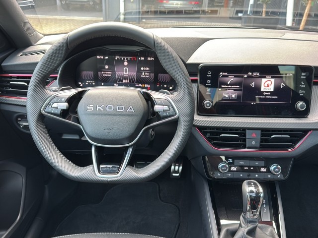 SKODA KAMIQ 1.0 TSI DSG MONTE CARLO GLASDAK/CAMERA/TREKHAAK/NAVI/CRUISE/STOELVERW, Vortkamp Enschede, Enschede