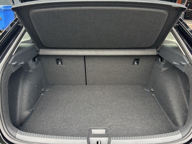 VOLKSWAGEN TAIGO 1.0 TSI DSG LIFE TREKHAAK/CAMERA/CARPLAY/STOELVERW, Vortkamp Enschede, Enschede