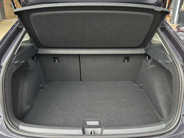 VOLKSWAGEN TAIGO 1.0 TSI DSG LIFE CAMERA/TREKHAAK/CARPLAY/STOELVERW, Vortkamp Enschede, Enschede