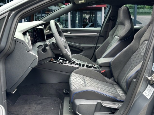 VOLKSWAGEN GOLF 1.5 eTSI R-LINE PANO-DAK/CAMERA/NAVI/CARPLAY/ACC/STOEL-STUURVERW, Vortkamp Enschede, Enschede