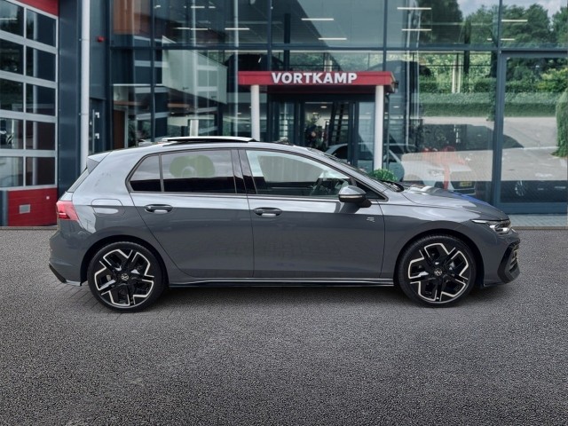 VOLKSWAGEN GOLF 1.5 eTSI R-LINE PANO-DAK/CAMERA/NAVI/CARPLAY/ACC/STOEL-STUURVERW, Vortkamp Enschede, Enschede