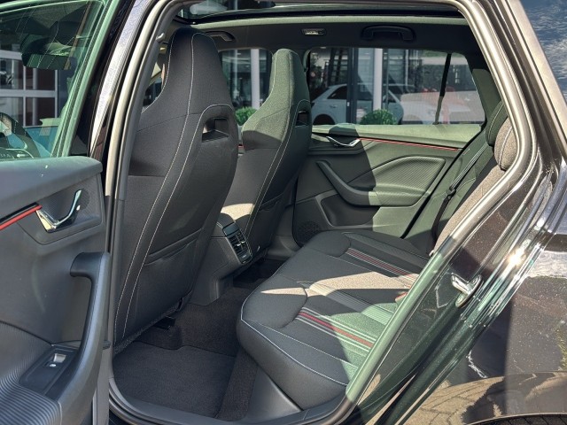 SKODA KAMIQ 1.5 TSI DSG MONTE CARLO GLAS-DAK/CAMERA/TREKHAAK/NAVI/CARPLAY/STOELVERW, Vortkamp Enschede, Enschede