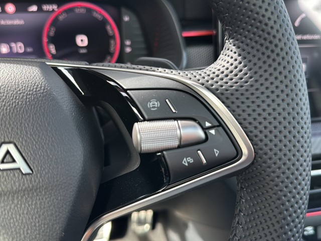 SKODA KAMIQ 1.5 TSI DSG MONTE CARLO GLAS-DAK/CAMERA/TREKHAAK/NAVI/CARPLAY/STOELVERW, Vortkamp Enschede, Enschede