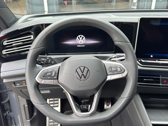 VOLKSWAGEN TIGUAN 1.5 TSI EHYBRID R-LINE BLACK-OPTIK PANO-DAK/CAMERA/TREKHAAK/NAVI/CARPLAY, Vortkamp Enschede, Enschede