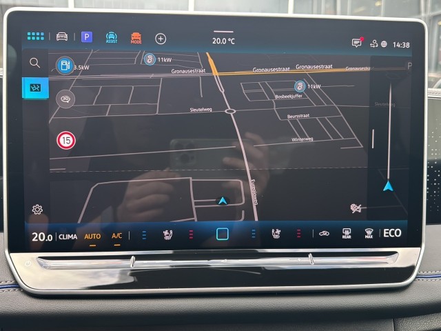 VOLKSWAGEN TIGUAN 1.5 TSI -HYBRID R-LINE PANO-DAK/CAMERA/TREKHAAK/H&K/HUD/LEDER/MEMORY, Vortkamp Enschede, Enschede