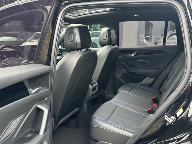 VOLKSWAGEN TIGUAN 1.5 TSI -HYBRID R-LINE PANO-DAK/CAMERA/TREKHAAK/H&K/HUD/LEDER/MEMORY, Vortkamp Enschede, Enschede