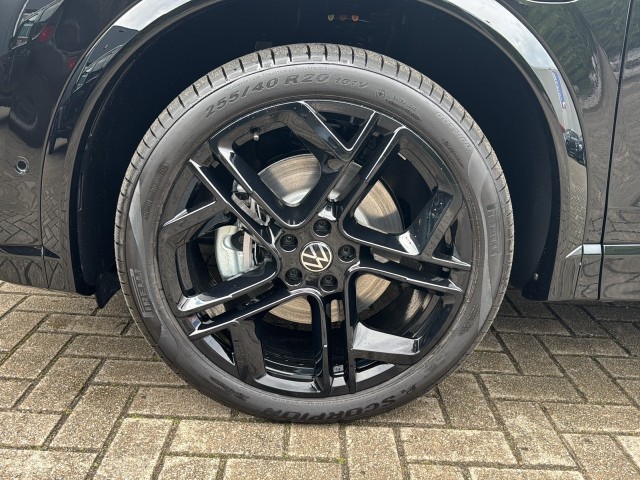 VOLKSWAGEN TIGUAN 1.5 TSI -HYBRID R-LINE PANO-DAK/CAMERA/TREKHAAK/H&K/HUD/LEDER/MEMORY, Vortkamp Enschede, Enschede