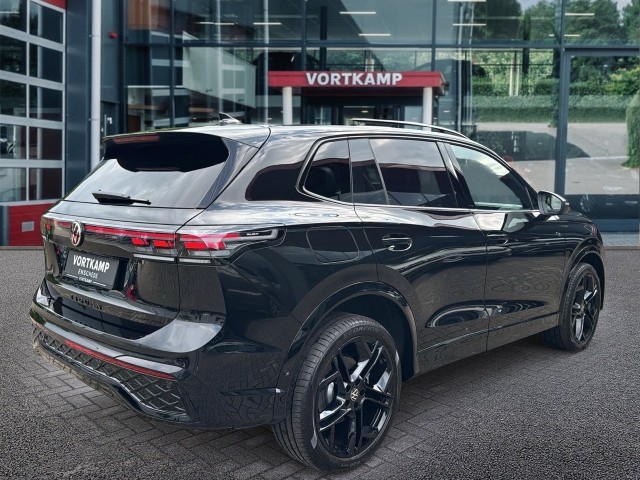 VOLKSWAGEN TIGUAN 1.5 TSI -HYBRID R-LINE PANO-DAK/CAMERA/TREKHAAK/H&K/HUD/LEDER/MEMORY, Vortkamp Enschede, Enschede