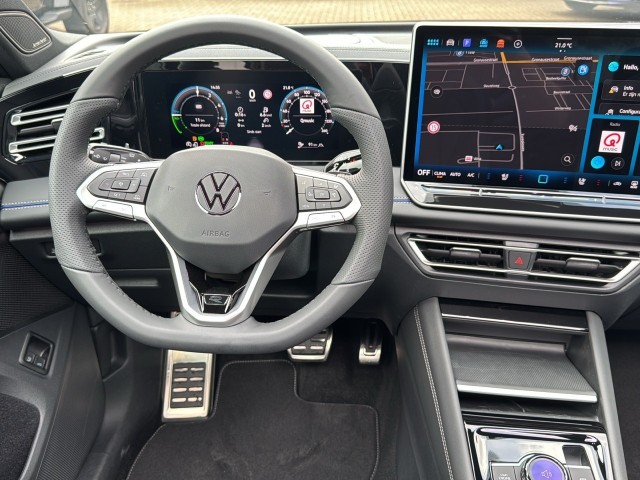 VOLKSWAGEN TIGUAN 1.5 TSI -HYBRID R-LINE PANO-DAK/CAMERA/TREKHAAK/H&K/HUD/LEDER/MEMORY, Vortkamp Enschede, Enschede