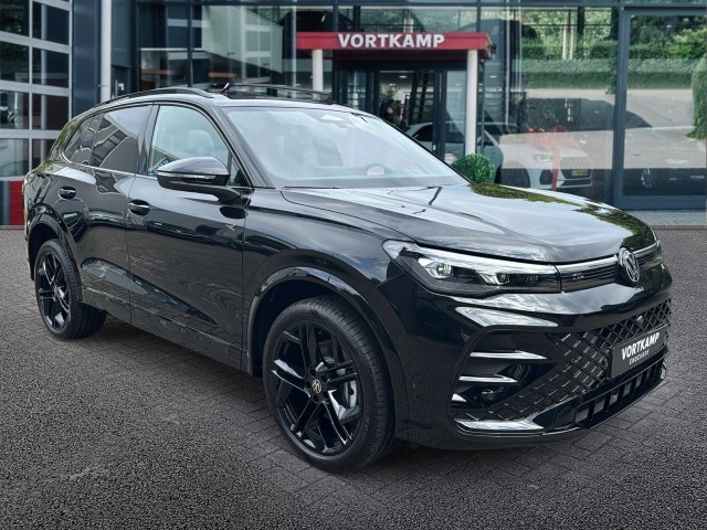VOLKSWAGEN TIGUAN 1.5 TSI -HYBRID R-LINE PANO-DAK/CAMERA/TREKHAAK/H&K/HUD/LEDER/MEMORY, Vortkamp Enschede, Enschede