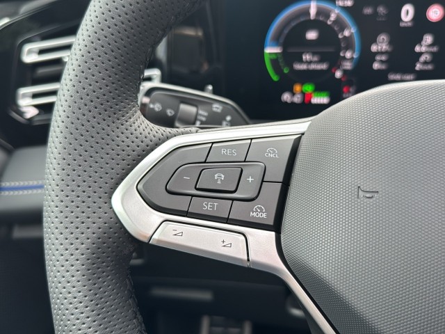 VOLKSWAGEN TIGUAN 1.5 TSI -HYBRID R-LINE PANO-DAK/CAMERA/TREKHAAK/H&K/HUD/LEDER/MEMORY, Vortkamp Enschede, Enschede