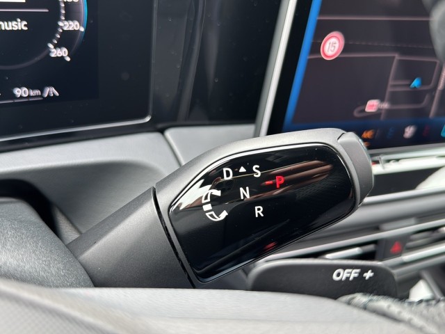 VOLKSWAGEN TIGUAN 1.5 TSI -HYBRID R-LINE PANO-DAK/CAMERA/TREKHAAK/H&K/HUD/LEDER/MEMORY, Vortkamp Enschede, Enschede