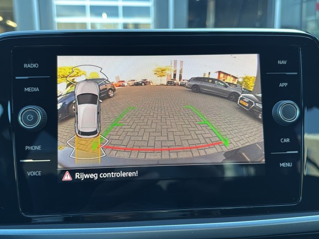 VOLKSWAGEN T-ROC 1.5 TSI DSG LIFE TREKHAAK/CAMERA/CARPLAY/ACC/STOELVERW, Vortkamp Enschede, Enschede