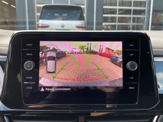 VOLKSWAGEN T-ROC 1.5 TSI DSG R-LINE BLACK-OPTIC PANO-DAK/CAMERA/NAVI/CARPLAY/E-KLEP, Vortkamp Enschede, Enschede