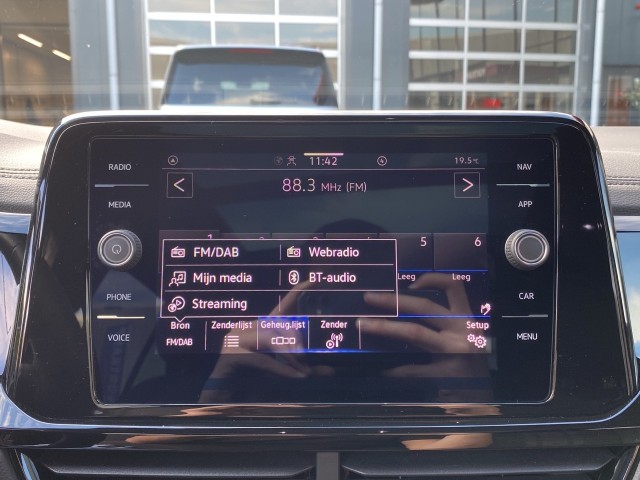 VOLKSWAGEN T-ROC 1.5 TSI DSG R-LINE BLACK-OPTIC PANO-DAK/CAMERA/NAVI/CARPLAY/E-KLEP, Vortkamp Enschede, Enschede