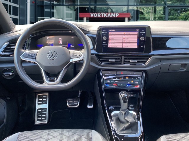 VOLKSWAGEN T-ROC 1.5 TSI DSG R-LINE BLACK-OPTIC PANO-DAK/CAMERA/NAVI/CARPLAY/E-KLEP, Vortkamp Enschede, Enschede