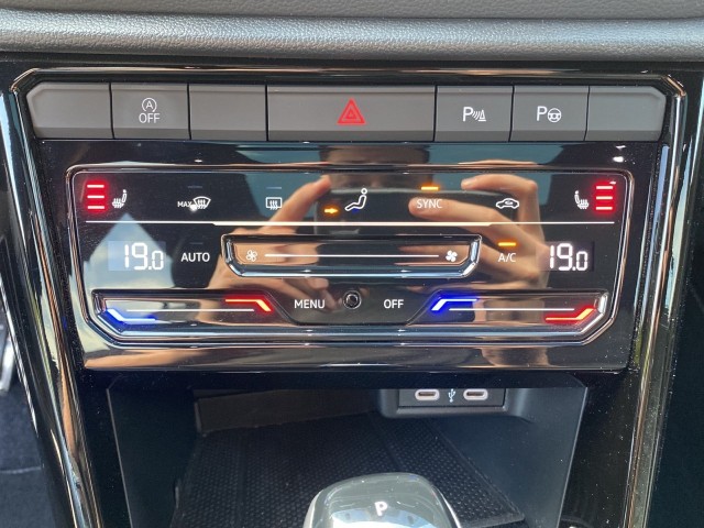 VOLKSWAGEN T-ROC 1.5 TSI DSG R-LINE BLACK-OPTIC PANO-DAK/CAMERA/NAVI/CARPLAY/E-KLEP, Vortkamp Enschede, Enschede