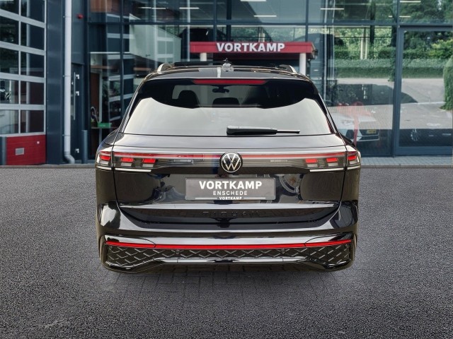 VOLKSWAGEN TIGUAN 1.5 TSI E-HYBRID R-LINE PANO-DAK/TREKHAAK/CAMERA/H&K/CARPLAY/ACC, Vortkamp Enschede, Enschede