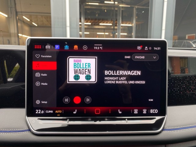 VOLKSWAGEN TIGUAN 1.5 TSI E-HYBRID R-LINE PANO-DAK/TREKHAAK/CAMERA/H&K/CARPLAY/ACC, Vortkamp Enschede, Enschede