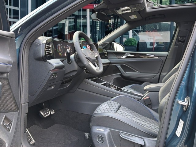 VOLKSWAGEN TIGUAN 1.5 TSI E-HYBRID R-LINE PANO-DAK/TREKHAAK/CAMERA/H&K/CARPLAY/ACC, Vortkamp Enschede, Enschede