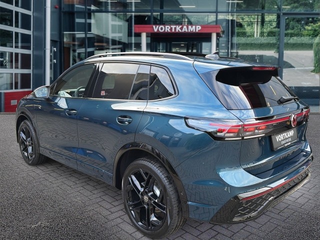 VOLKSWAGEN TIGUAN 1.5 TSI E-HYBRID R-LINE PANO-DAK/TREKHAAK/CAMERA/H&K/CARPLAY/ACC, Vortkamp Enschede, Enschede
