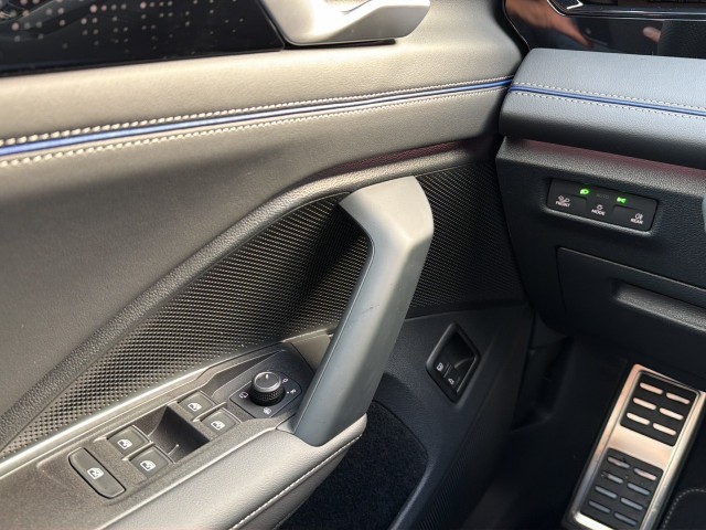 VOLKSWAGEN TIGUAN 1.5 TSI E-HYBRID R-LINE PANO-DAK/TREKHAAK/CAMERA/H&K/CARPLAY/ACC, Vortkamp Enschede, Enschede