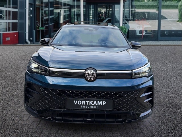 VOLKSWAGEN TIGUAN 1.5 TSI E-HYBRID R-LINE PANO-DAK/TREKHAAK/CAMERA/H&K/CARPLAY/ACC, Vortkamp Enschede, Enschede