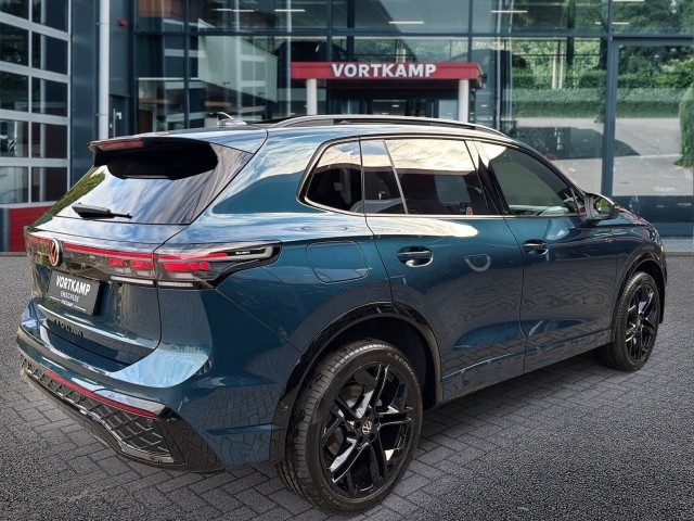 VOLKSWAGEN TIGUAN 1.5 TSI E-HYBRID R-LINE PANO-DAK/TREKHAAK/CAMERA/H&K/CARPLAY/ACC, Vortkamp Enschede, Enschede