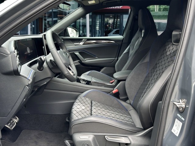 VOLKSWAGEN TIGUAN 1.5 TSI E-HYBRID R-LINE PANO-DAK/TREKHAAK/CAMERA/H&K/CARPLAY/ACC, Vortkamp Enschede, Enschede