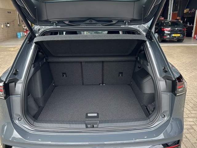 VOLKSWAGEN TIGUAN 1.5 TSI E-HYBRID R-LINE PANO-DAK/TREKHAAK/CAMERA/H&K/CARPLAY/ACC, Vortkamp Enschede, Enschede