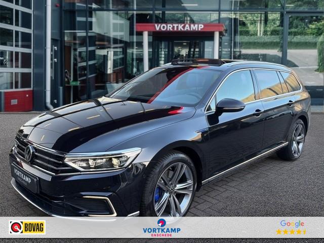 VOLKSWAGEN PASSAT 1.4 TSI DSG GTE PANO-DAK/CAMERA/TREKHAAK/MEMORY/NAVI/CARPLAY/ACC, Vortkamp Enschede, Enschede