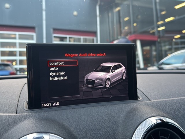 AUDI A3 1.0 TFSI S-TRONIC S-LINE PANO-DAK/NAVI/CRUISE/PDC, Vortkamp Enschede, Enschede
