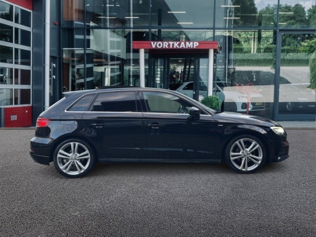 AUDI A3 1.0 TFSI S-TRONIC S-LINE PANO-DAK/NAVI/CRUISE/PDC, Vortkamp Enschede, Enschede