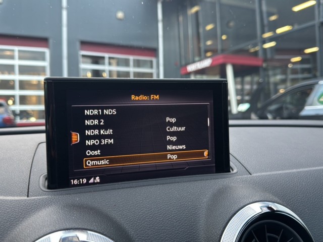 AUDI A3 1.0 TFSI S-TRONIC S-LINE PANO-DAK/NAVI/CRUISE/PDC, Vortkamp Enschede, Enschede