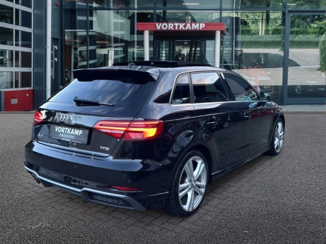 AUDI A3 1.0 TFSI S-TRONIC S-LINE PANO-DAK/NAVI/CRUISE/PDC, Vortkamp Enschede, Enschede