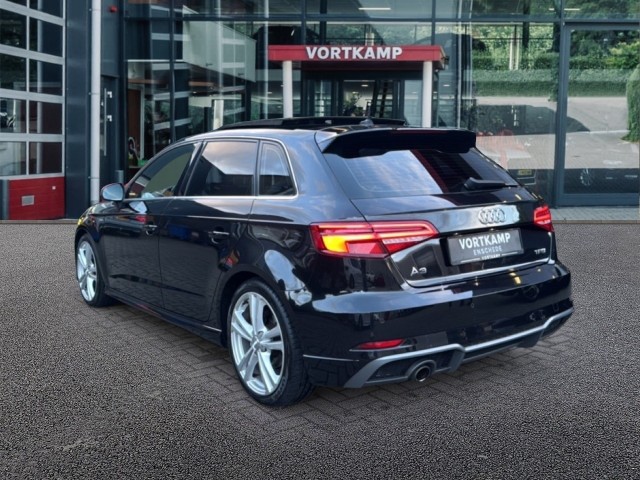 AUDI A3 1.0 TFSI S-TRONIC S-LINE PANO-DAK/NAVI/CRUISE/PDC, Vortkamp Enschede, Enschede