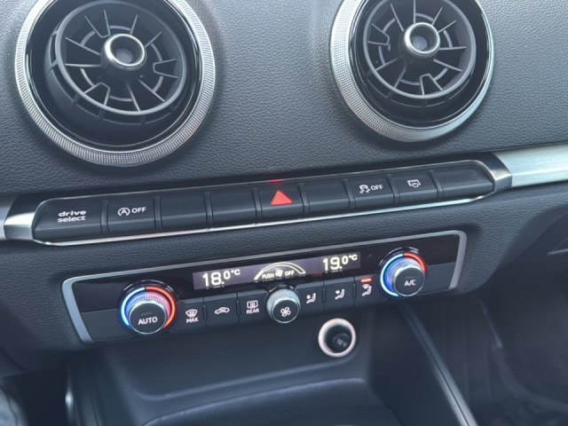 AUDI A3 1.0 TFSI S-TRONIC S-LINE PANO-DAK/NAVI/CRUISE/PDC, Vortkamp Enschede, Enschede