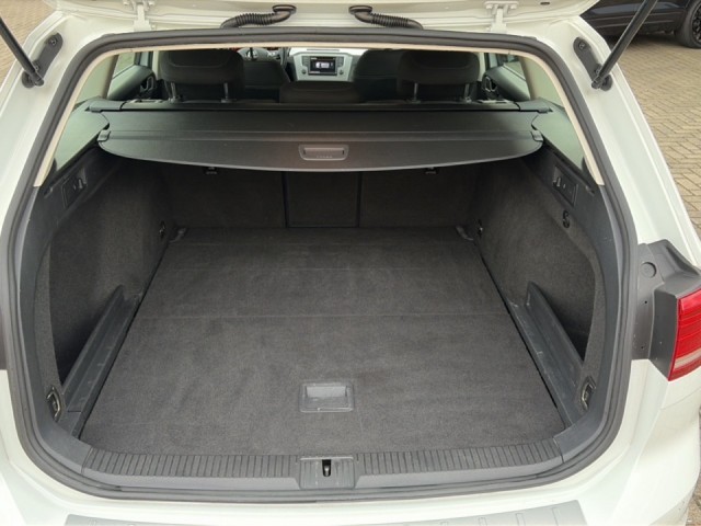 VOLKSWAGEN PASSAT 1.4 TSI COMFORTLINE TREKHAAK/NAVI/PDC/CRUISE, Vortkamp Enschede, Enschede