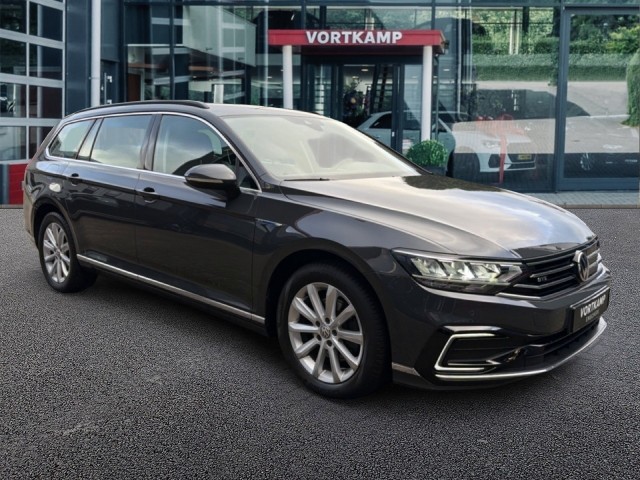 VOLKSWAGEN PASSAT 1.4 TSI DSG GTE CAMERA/NAVI/CARPLAY/ACC/STOELVERW, Vortkamp Enschede, Enschede
