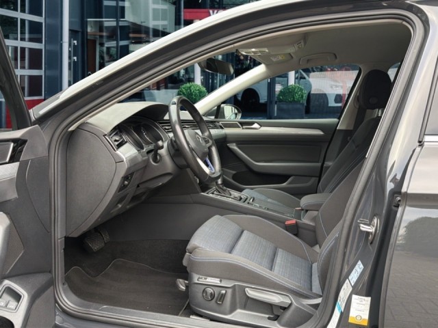 VOLKSWAGEN PASSAT 1.4 TSI DSG GTE CAMERA/NAVI/CARPLAY/ACC/STOELVERW, Vortkamp Enschede, Enschede