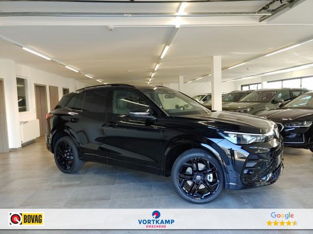 VOLKSWAGEN TIGUAN 1.5 TSI E-HYBRID R-LINE PANO-DAK/TREKHAAK/CAMERA/LEDER/MEMORY/HUD, Vortkamp Enschede, Enschede