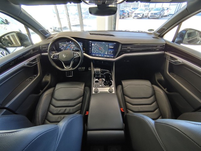 VOLKSWAGEN TOUAREG 3.0 TDI DSG R-LINE 4MOTION PANO-DAK/TREKHAAK/CAMERA/CARPLAY/ACC, Vortkamp Enschede, Enschede