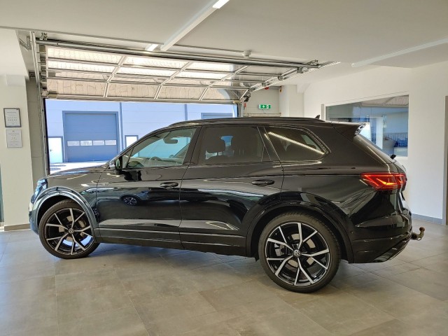 VOLKSWAGEN TOUAREG 3.0 TDI DSG R-LINE 4MOTION PANO-DAK/TREKHAAK/CAMERA/CARPLAY/ACC, Vortkamp Enschede, Enschede