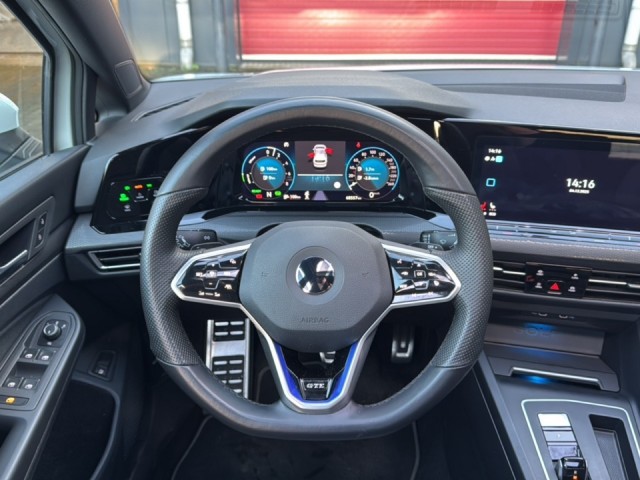 VOLKSWAGEN GOLF 1.4 TSI GTE EHYBRID PANO-DAK/IQ-LIGHTS/CAMERA/ACC/STOELVERW, Vortkamp Enschede, Enschede