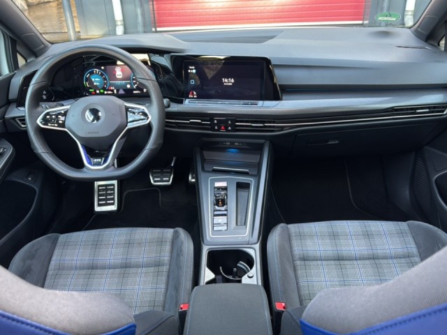 VOLKSWAGEN GOLF 1.4 TSI GTE EHYBRID PANO-DAK/IQ-LIGHTS/CAMERA/ACC/STOELVERW, Vortkamp Enschede, Enschede