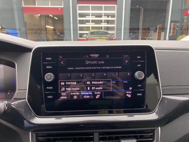 VOLKSWAGEN T-CROSS 1.5 TSI DSG R-LINE TREKHAAK/CAMERA/CARPLAY/ACC/STOELVERW, Vortkamp Enschede, Enschede