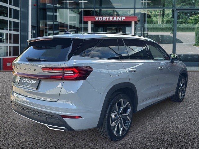 SKODA KODIAQ 1.5 TSI DSG SPORTLINE 7P PANO-DAK/CAMERA/TREKHAAK/NAVI/ACC/STOELVERW, Vortkamp Enschede, Enschede